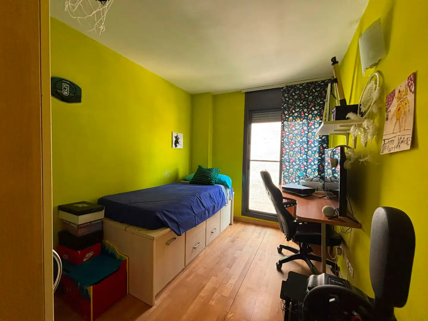 Habitación de Ático en venta en Badalona con Aire acondicionado, Calefacción y Trastero
