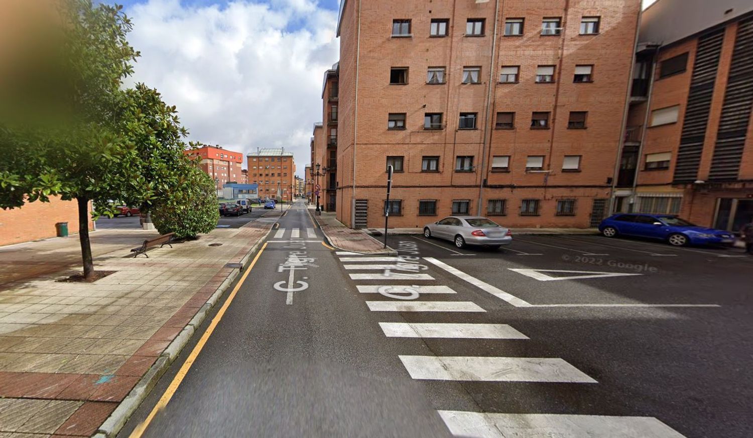 Vista exterior de Piso en venta en Oviedo 