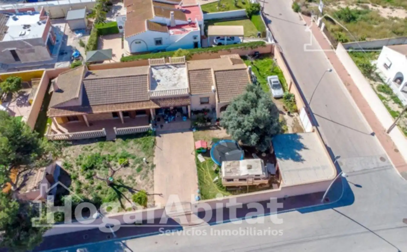 Villa con giardino in vendita a Calle SALINAS BAL, imagen 8