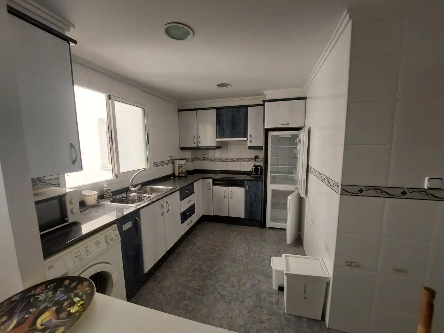 Kitchen of Flat for sale in Valencia  with Air Conditioner, Terrace and Furnished