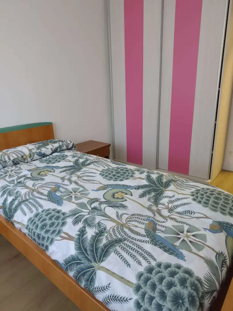 Bedroom of Flat for share in Bilbao   with Air Conditioner, Terrace and Furnished