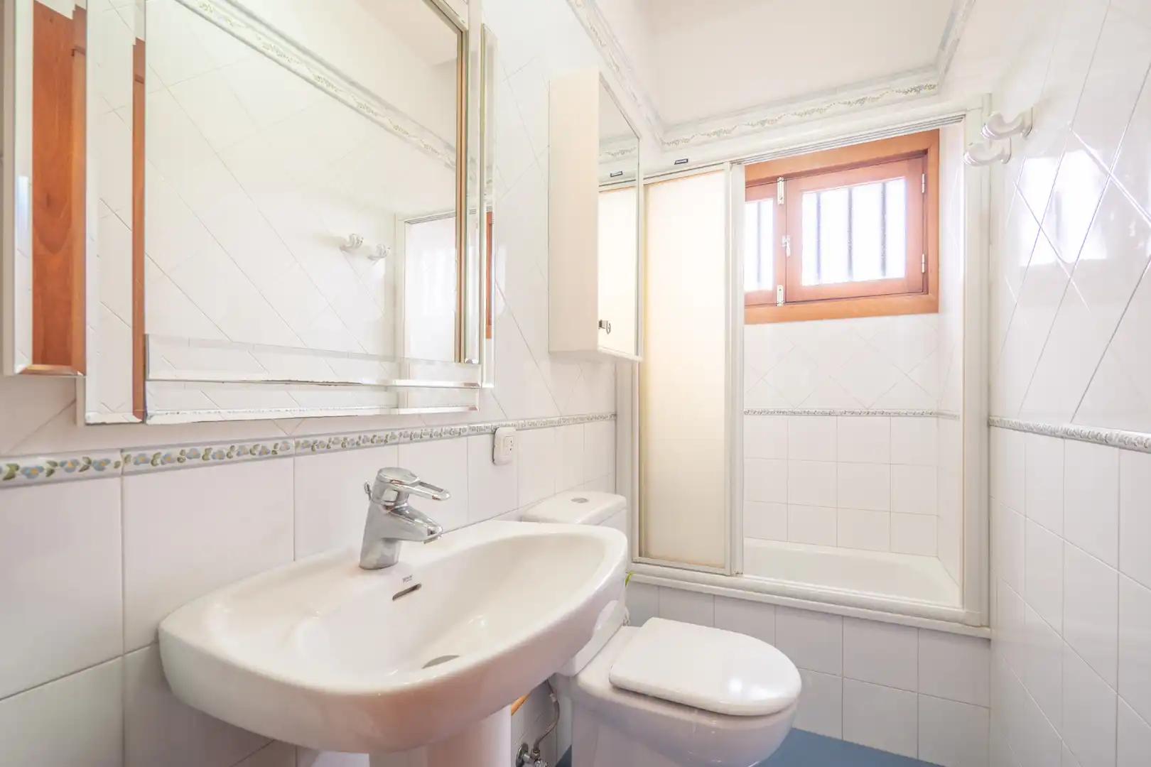 Bany de Casa o xalet en venda en Las Palmas de Gran Canaria amb Aire condicionat, Jardí privat i Parquet