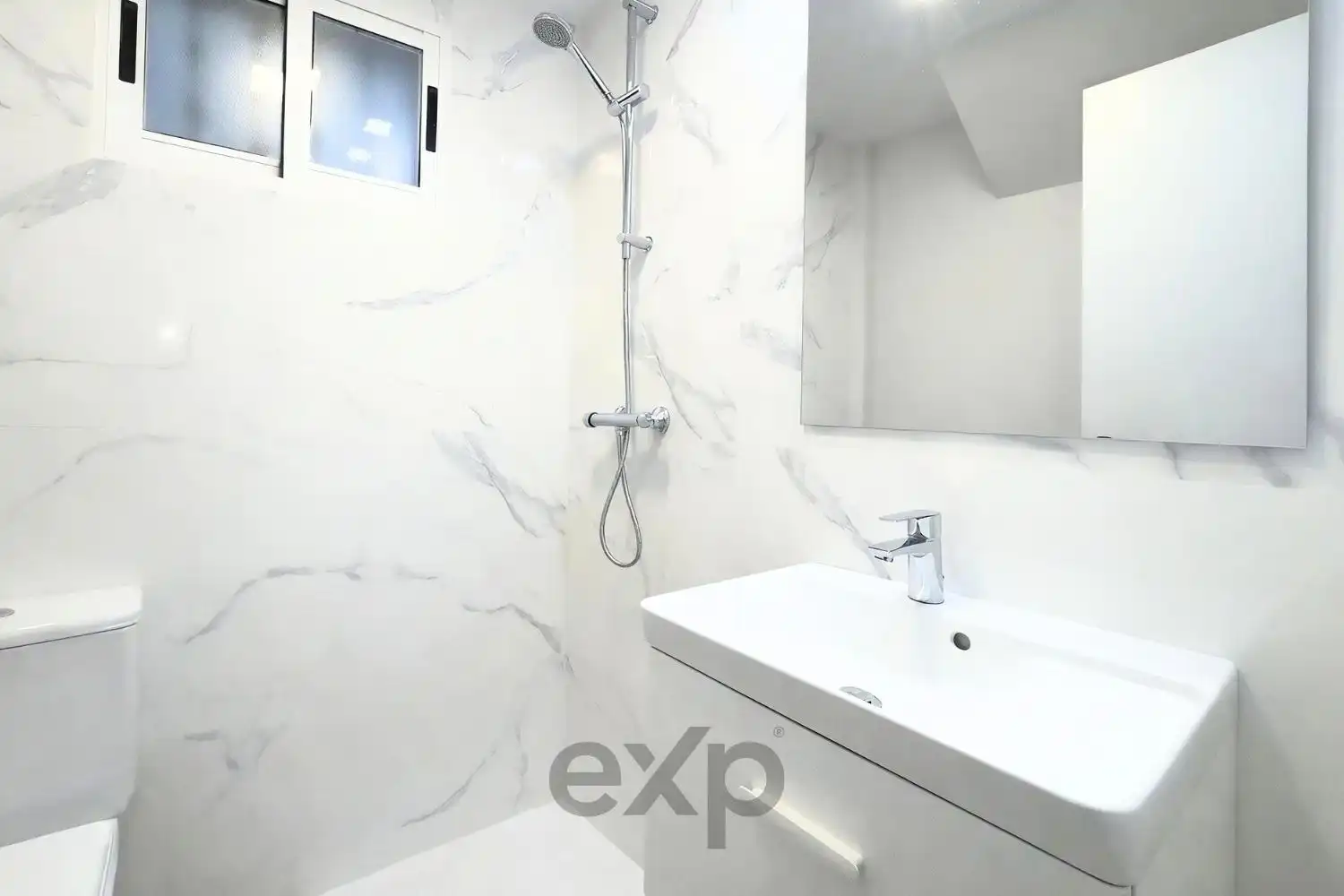 Baño de Casa o chalet en venta en Riba-roja de Túria con Aire acondicionado, Jardín privado y Terraza