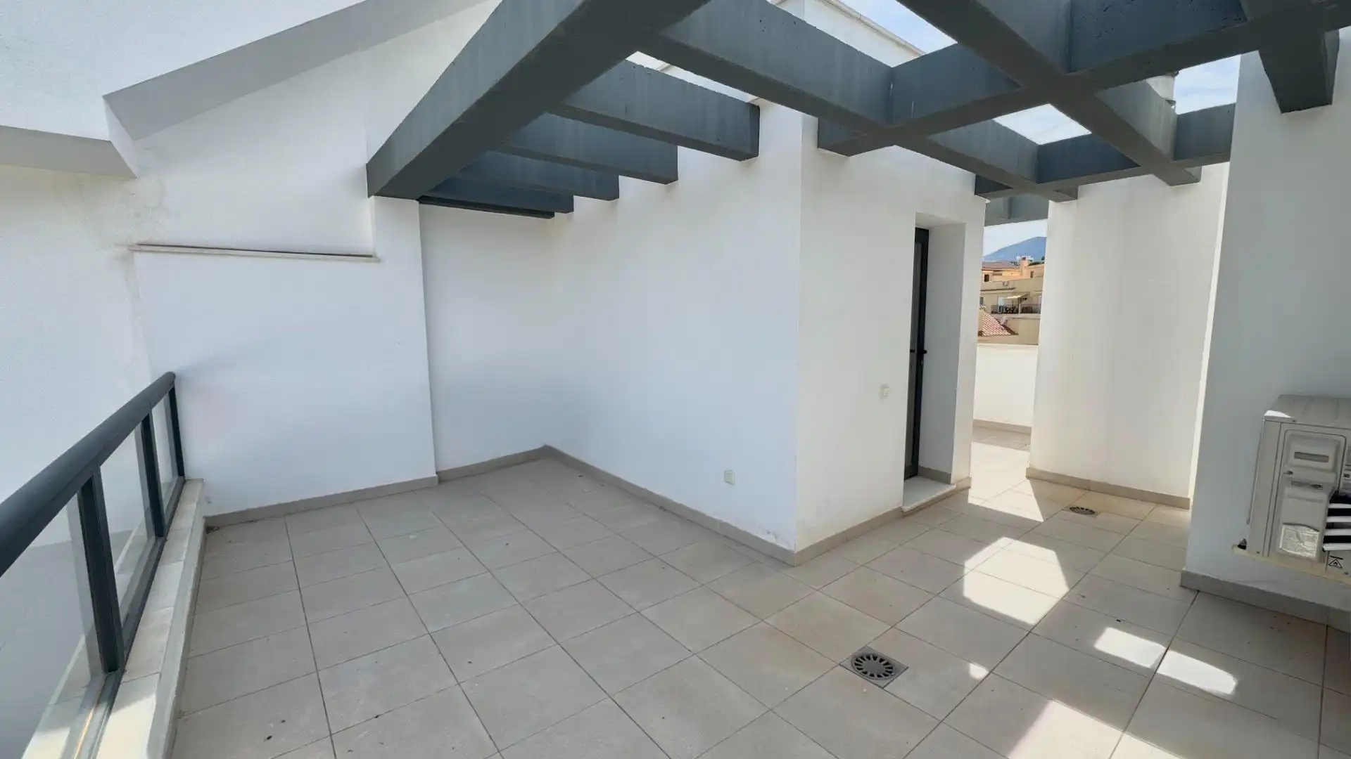 Terrassa de Casa adosada en venda en Torremolinos amb Aire condicionat, Calefacció i Jardí privat