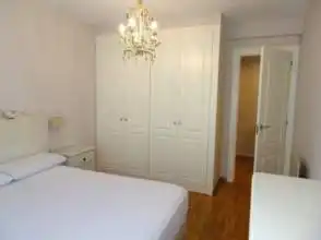 Bedroom of Flat for rent in Gijón   with Heating, Parquet flooring and Furnished