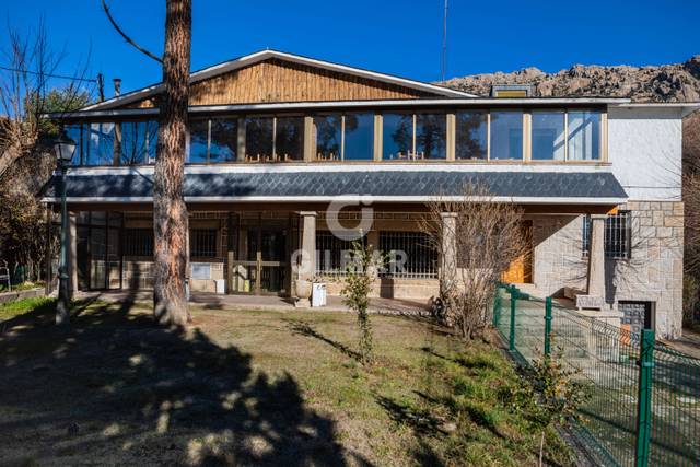 Casa-chalet en Venta en Manzanares El Real