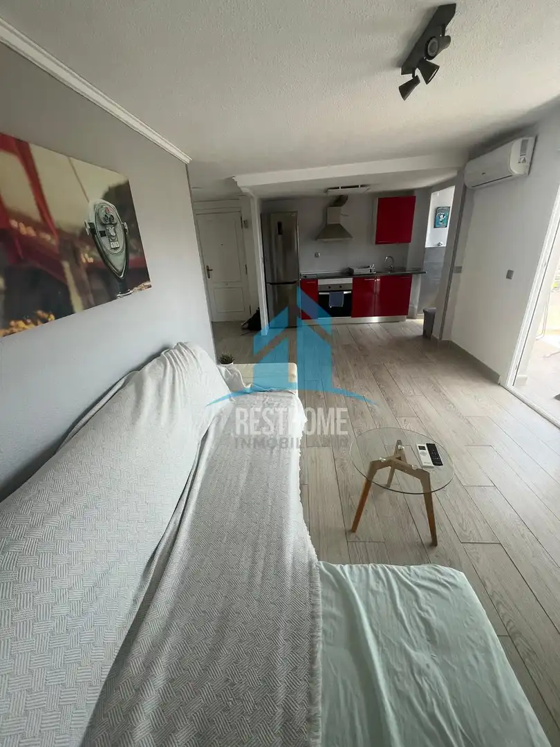 Sala de estar de Apartamento en venta en Miramar con Aire acondicionado, Terraza y Amueblado