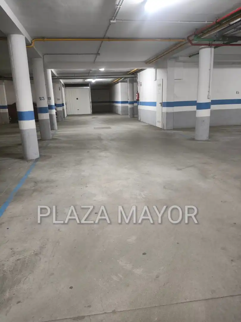 Parking de Ático en venta en Moriscos con Calefacción, Terraza y Amueblado