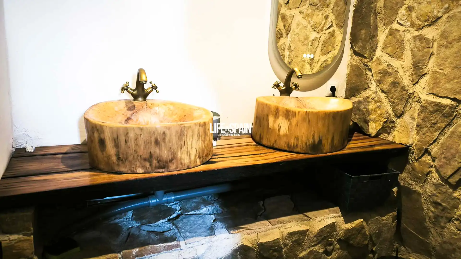 Badezimmer von Country house zum Verkauf in Rasquera mit Klimaanlage, Privatgarten und Terrasse