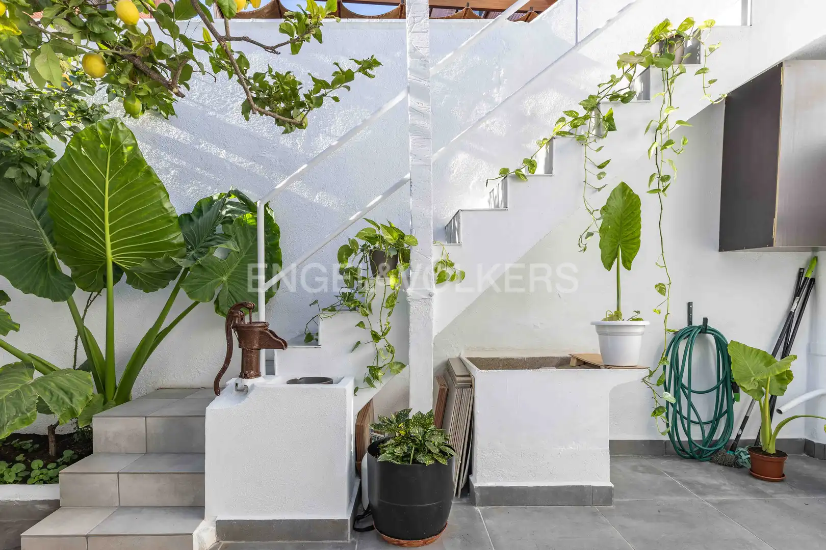 Terraza de Casa o chalet en venta en El Prat de Llobregat con Aire acondicionado, Calefacción y Jardín privado