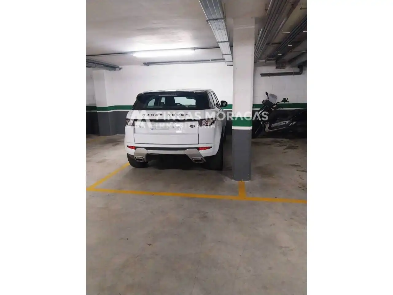 Aparcament de Garatge en venda en Sant Cugat del Vallès amb Alarma
