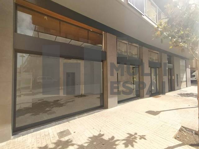 Local comercial en Alquiler en Carrer de l'Aprestadora en Santa Eulàlia