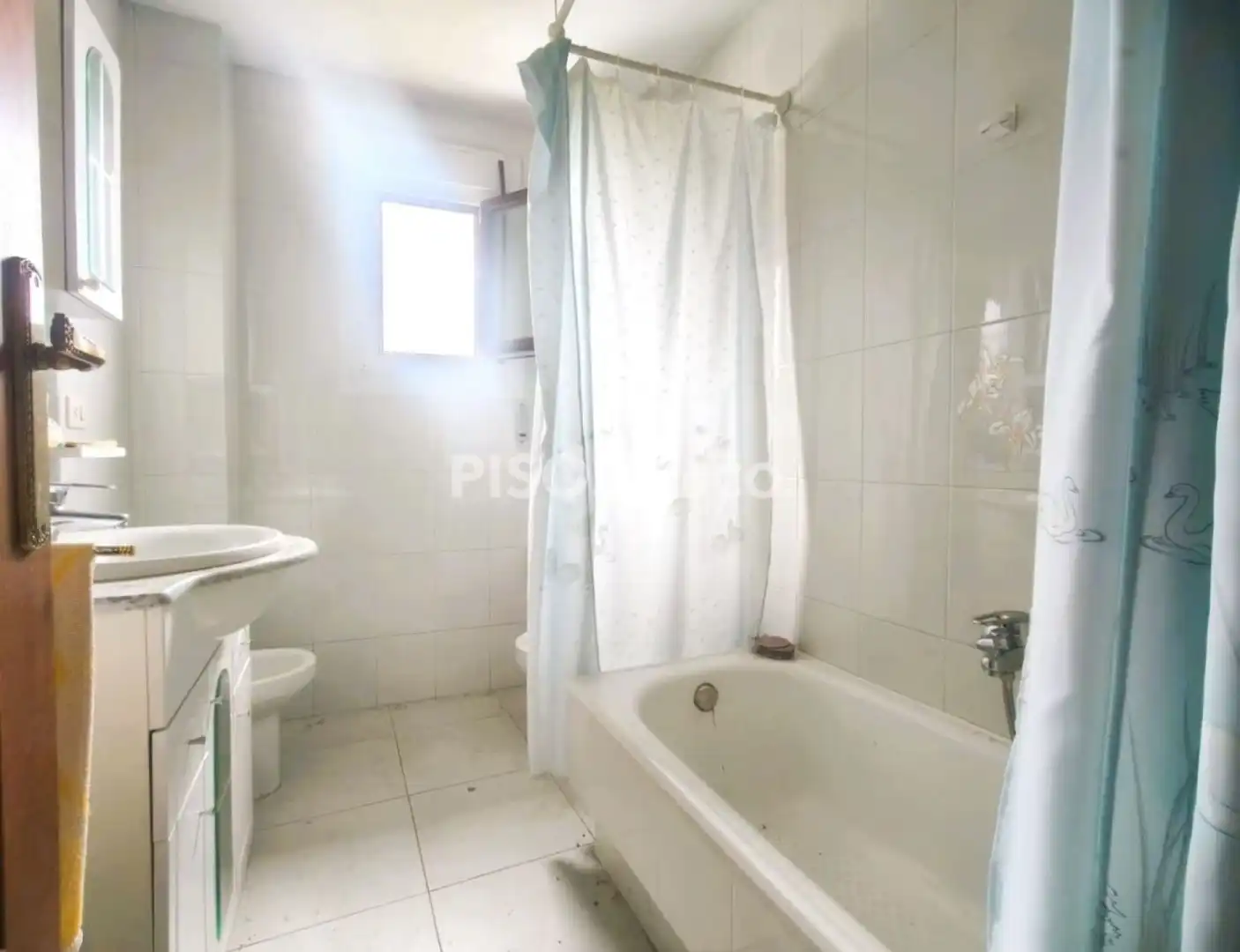 Baño de Casa o chalet en venta en Culleredo con Calefacción, Terraza y Amueblado