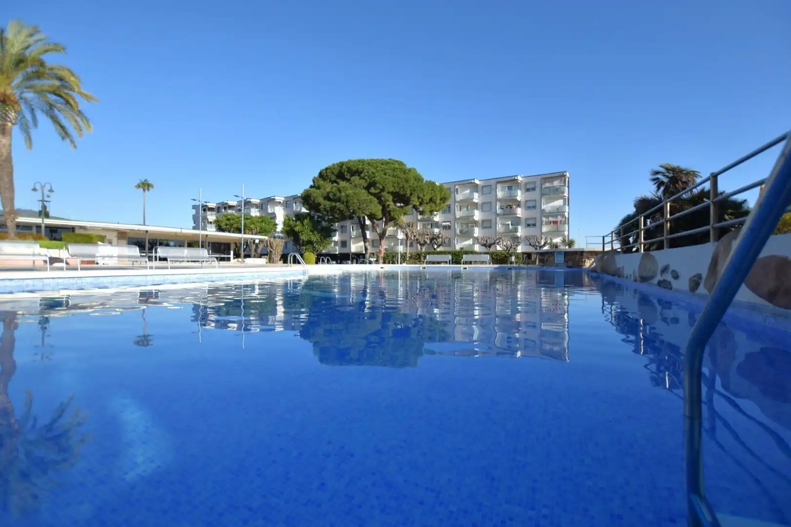 Piscina de Pis en venda en Cabrera de Mar amb Terrassa i Piscina comunitària