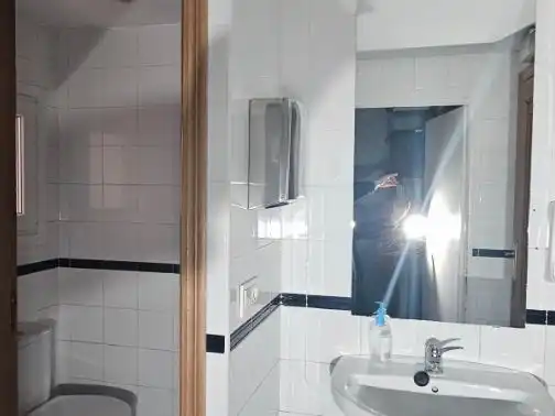 Baño de Oficina de alquiler en Valladolid con Aire acondicionado, Calefacción y Amueblado