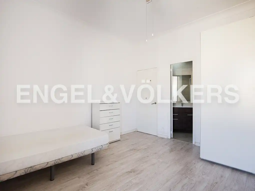 Habitación de Piso de alquiler en Valencia con Aire acondicionado, Calefacción y Balcón