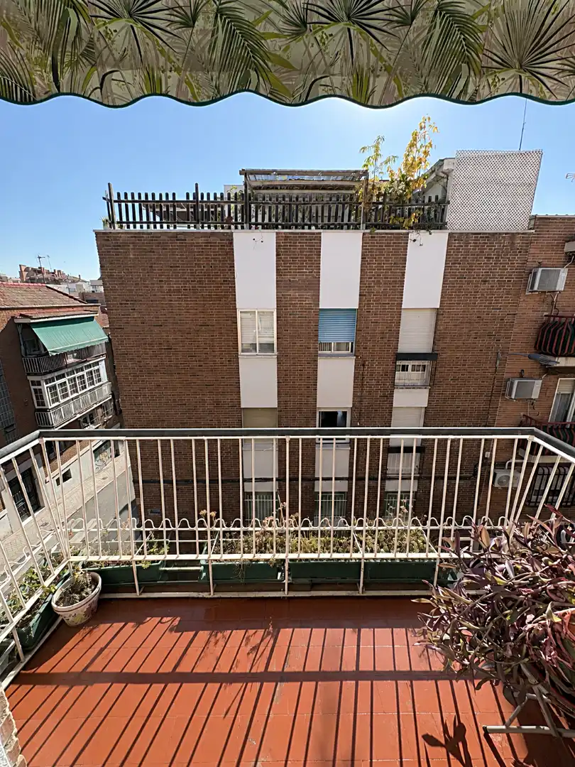 Terrasse von Wohnung zum Verkauf in Madrid mit Klimaanlage und Balkon