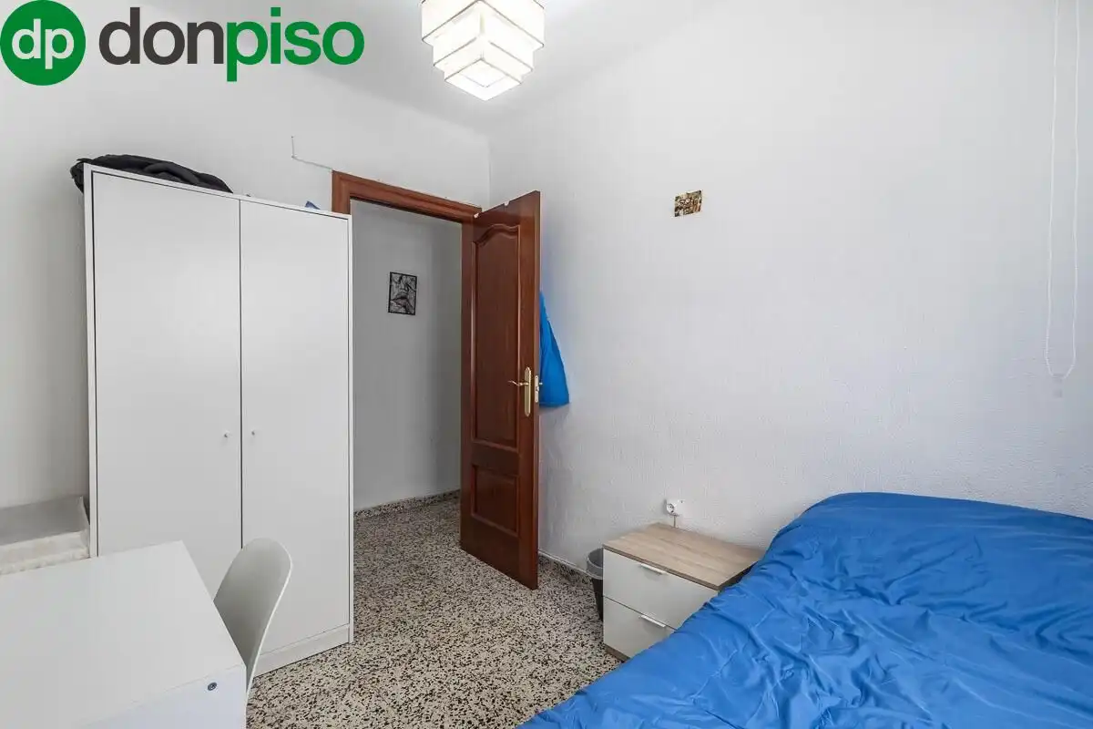 Habitación de Piso en venta en Granada