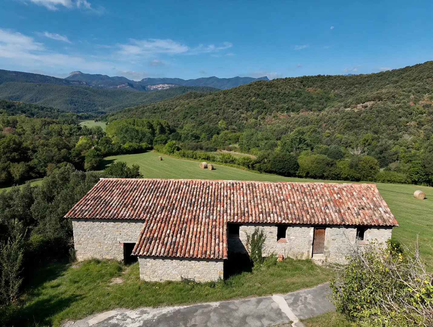 Casa rústica amb jardí en venda a N/A, imagen 3
