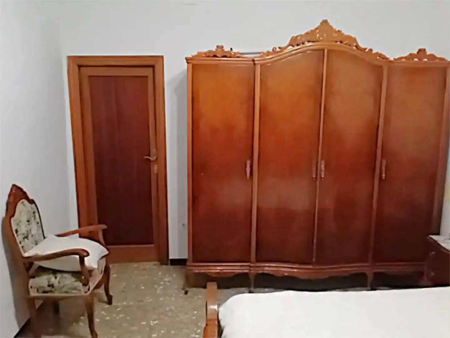 Dormitori de Casa adosada en venda en Bujalance amb Aire condicionat, Piscina i Balcó