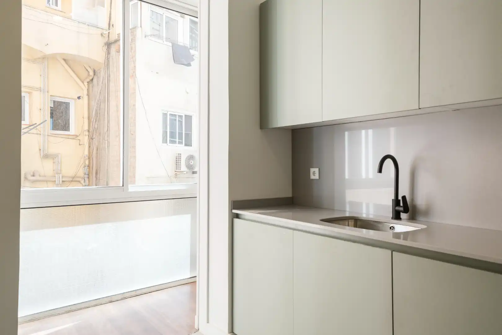 Cuina de Pis en venda en Barcelona amb Aire condicionat, Calefacció i Parquet