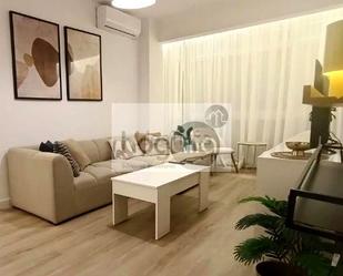 Living room of Flat to rent in  Sevilla Capital  with Air Conditioner, Terrace and Furnished