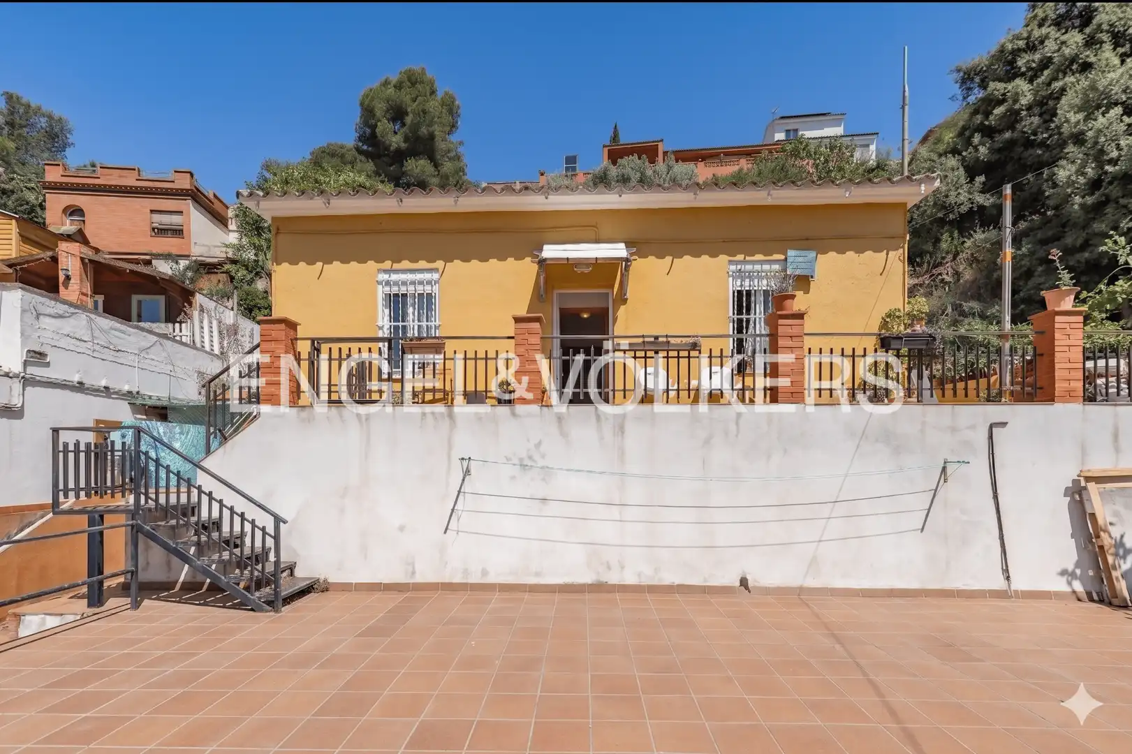 Vista exterior de Casa o xalet en venda en Sant Cugat del Vallès amb Calefacció i Terrassa