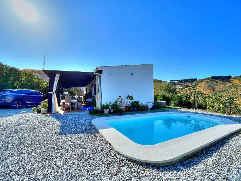 Garden of Country homes for sale in El Borge  with Air Conditioner, Private garden and Swimming Pool