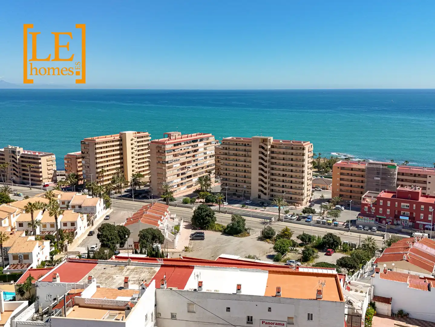 Vista exterior de Dúplex en venda en Torrevieja amb Aire condicionat, Terrassa i Moblat