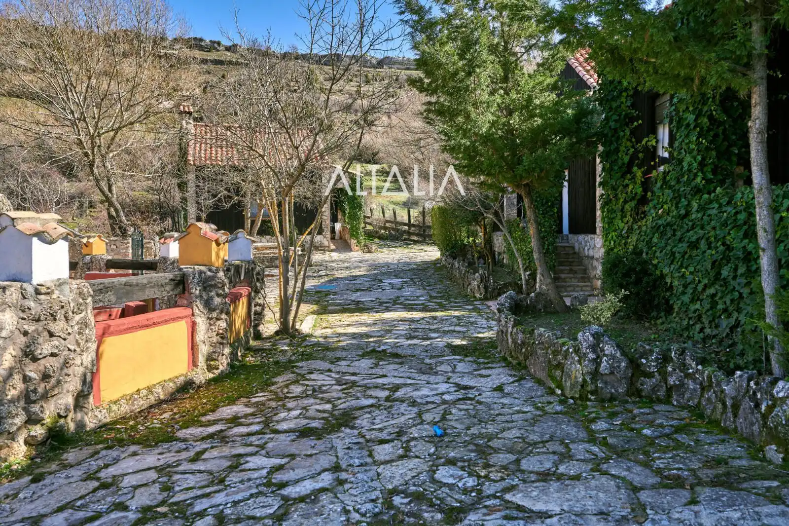 Exterior view of Buildings for sale in Las Majadas  