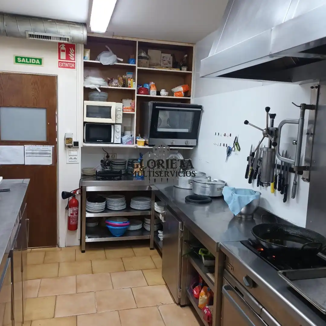 Cocina de Local en traspaso en Pontevedra Capital 