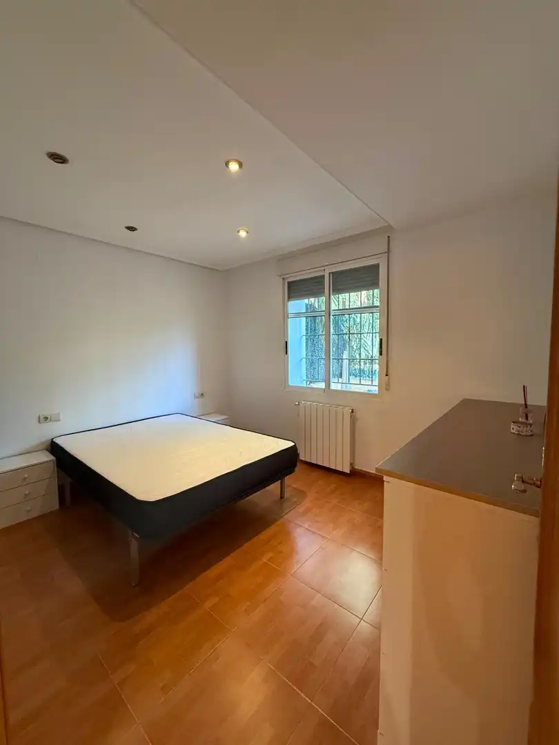 Habitación de Casa o chalet de alquiler en Elche / Elx con Aire acondicionado, Calefacción y Jardín privado