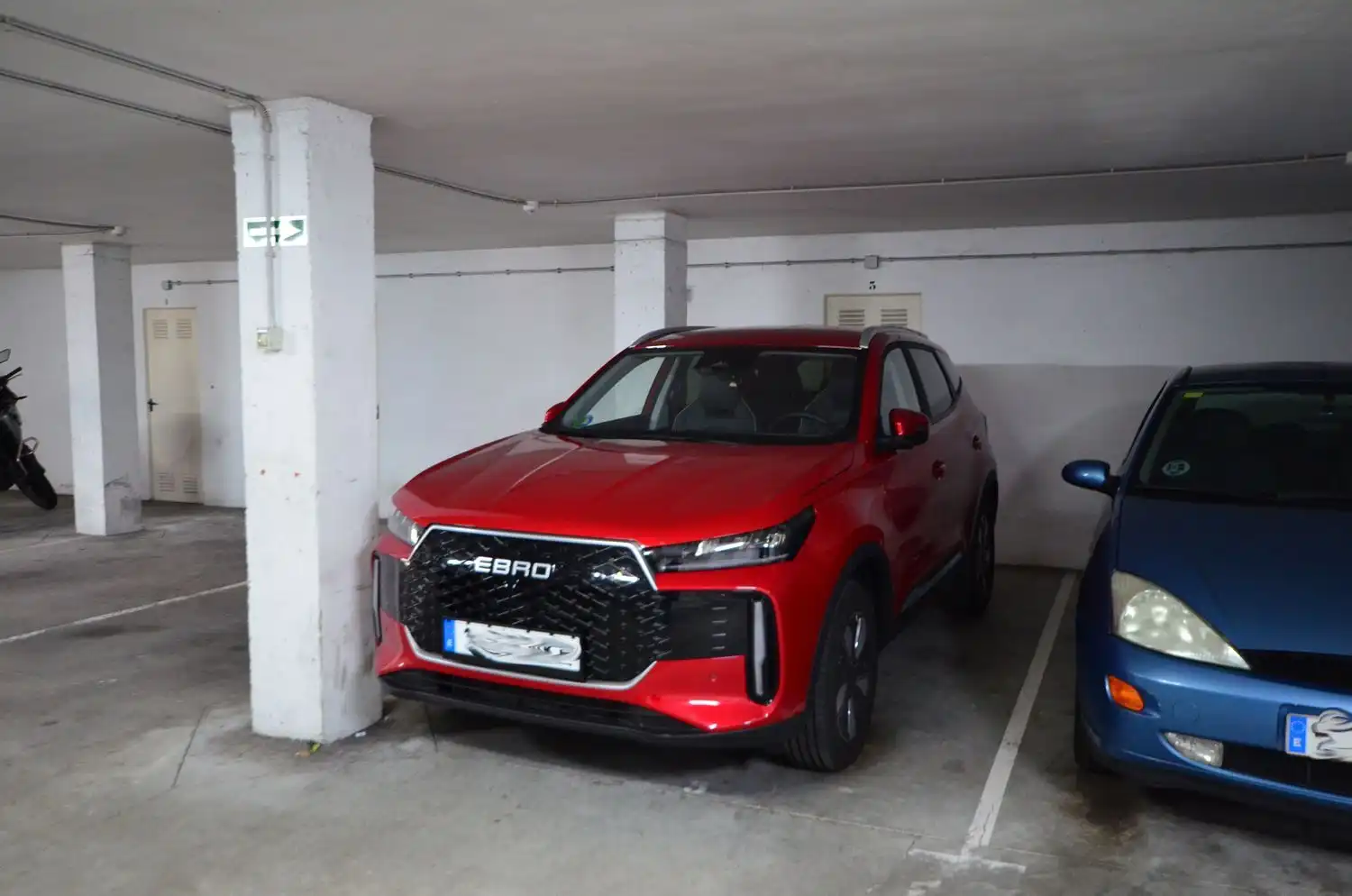 Parkplatz von Wohnung zum Verkauf in Avilés mit Heizung, Abstellraum und Schwimmbad