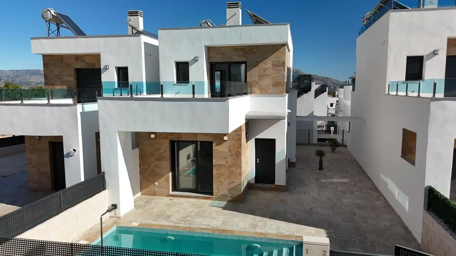 Chalet con terraza en venta en Calle Milan, imagen 9