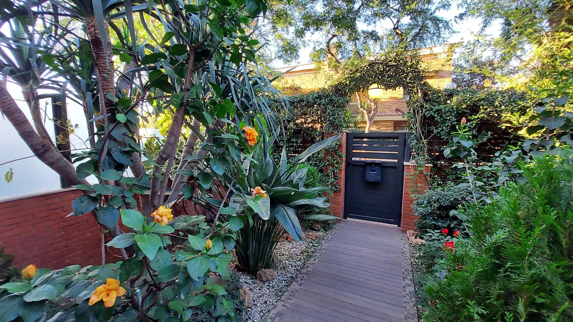 Jardín de Casa adosada en venta en Salou con Aire acondicionado, Calefacción y Jardín privado