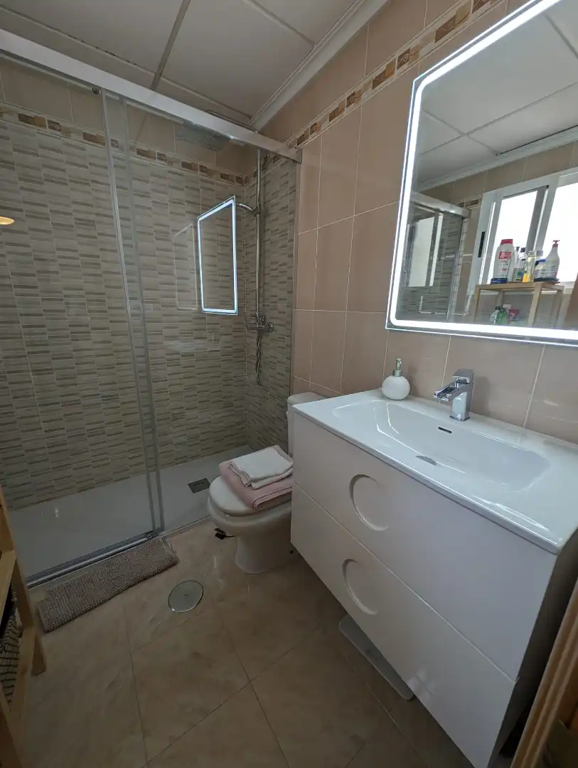 Baño de Piso de alquiler en San Vicente del Raspeig / Sant Vicent del Raspeig con Aire acondicionado, Calefacción y Terraza