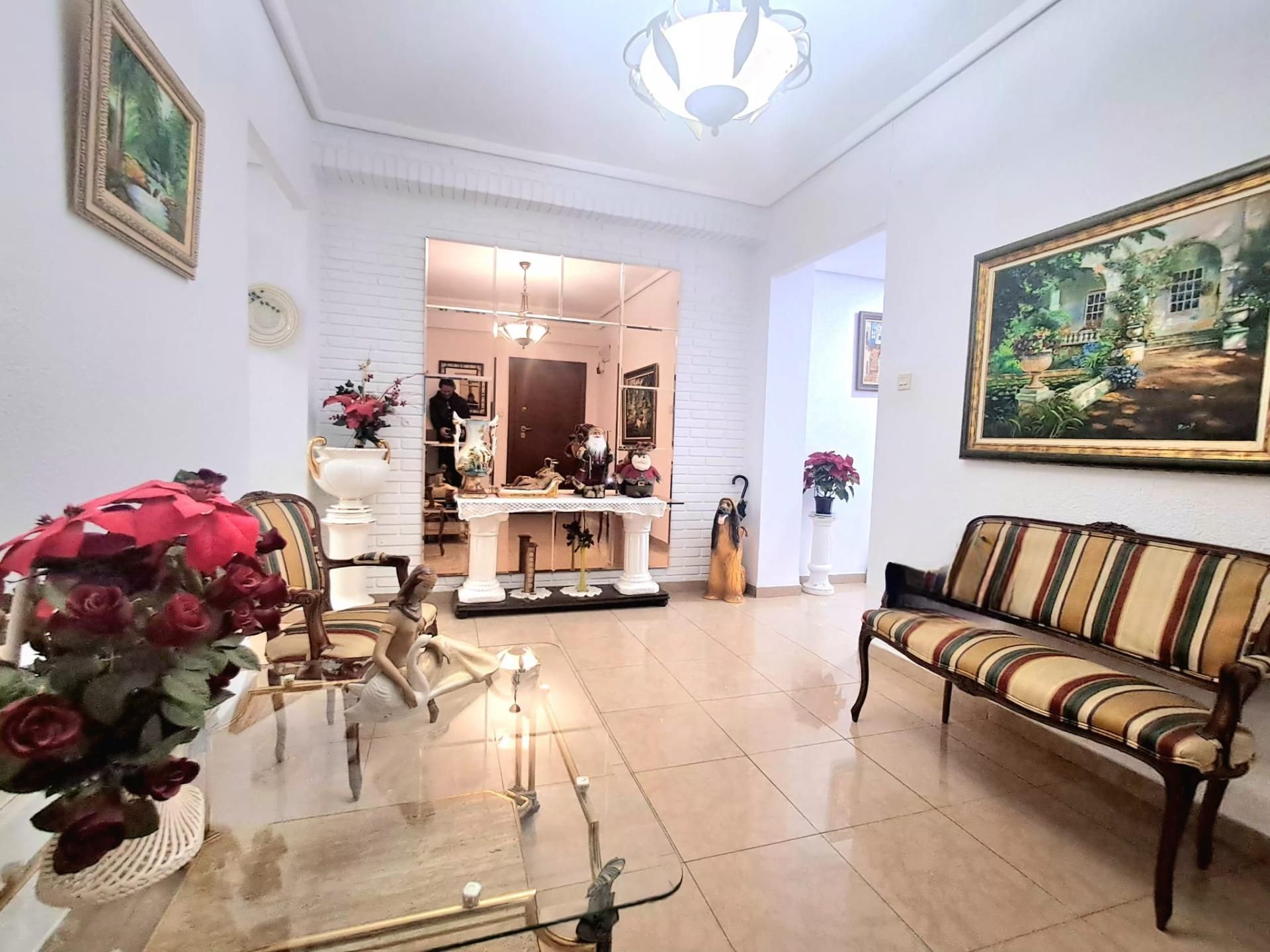 Flat for sale in  Valencia Capital  with Air Conditioner, Heating and Private garden