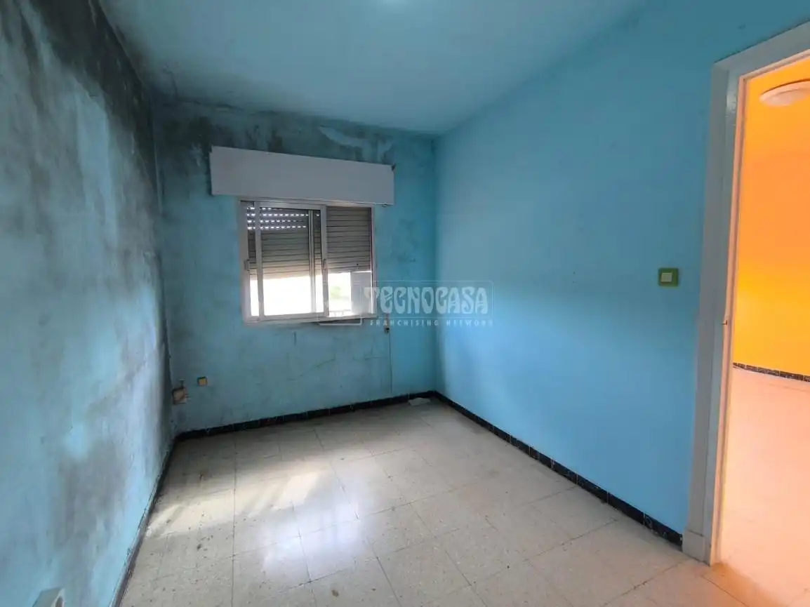 Habitación de Piso en venta en Huelva con Balcón