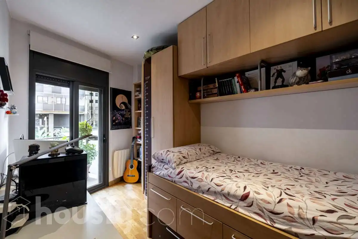 Habitación de Casa o chalet en venta en Barcelona con Aire acondicionado, Calefacción y Jardín privado