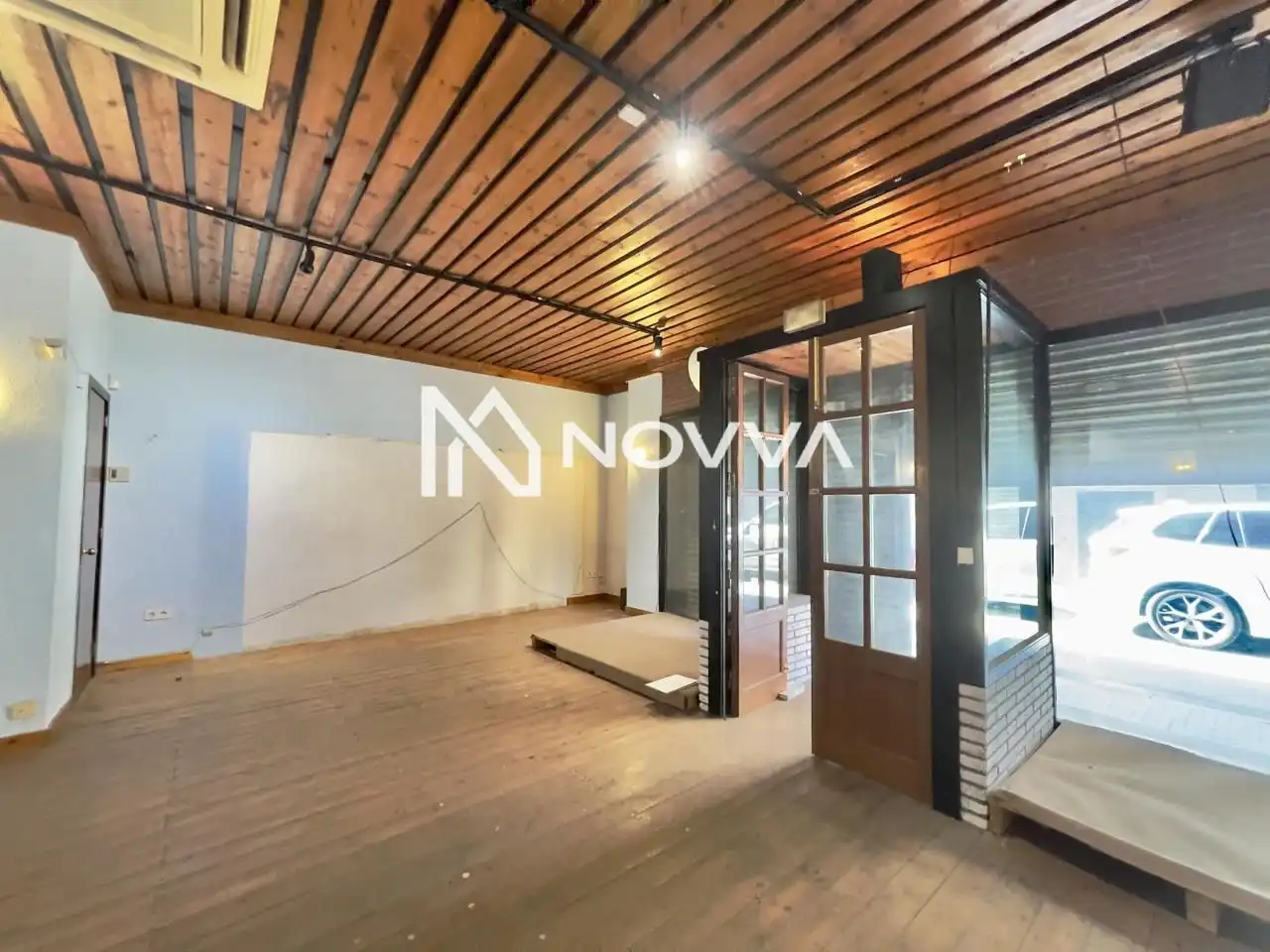 Local commercial à vendre à CL CERVANTES