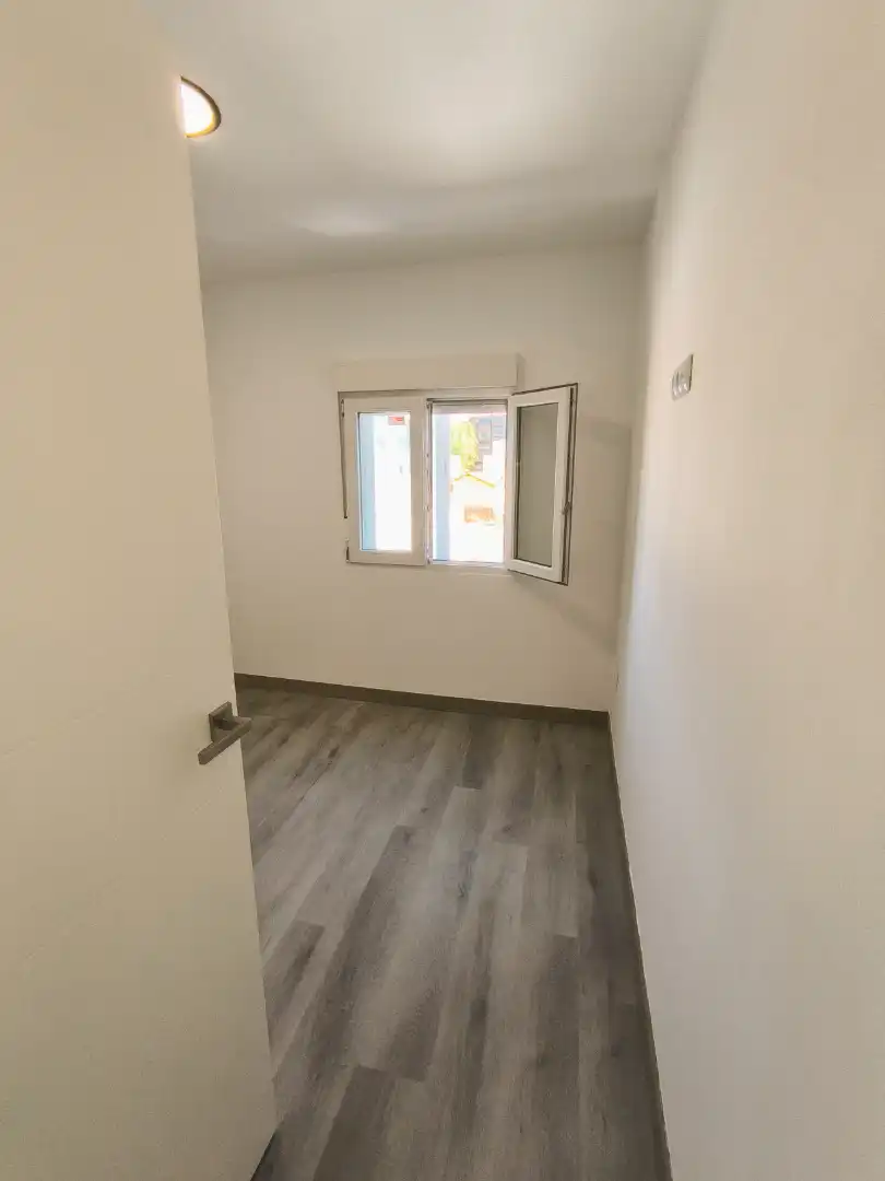 Bedroom of Flat for sale in Palencia  with Air Conditioner, Heating and Parquet flooring