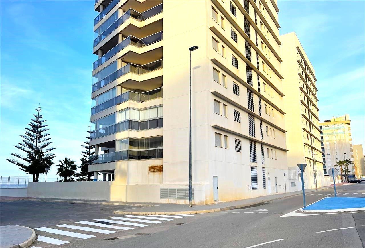 Exterior view of Office for sale in La Manga del Mar Menor