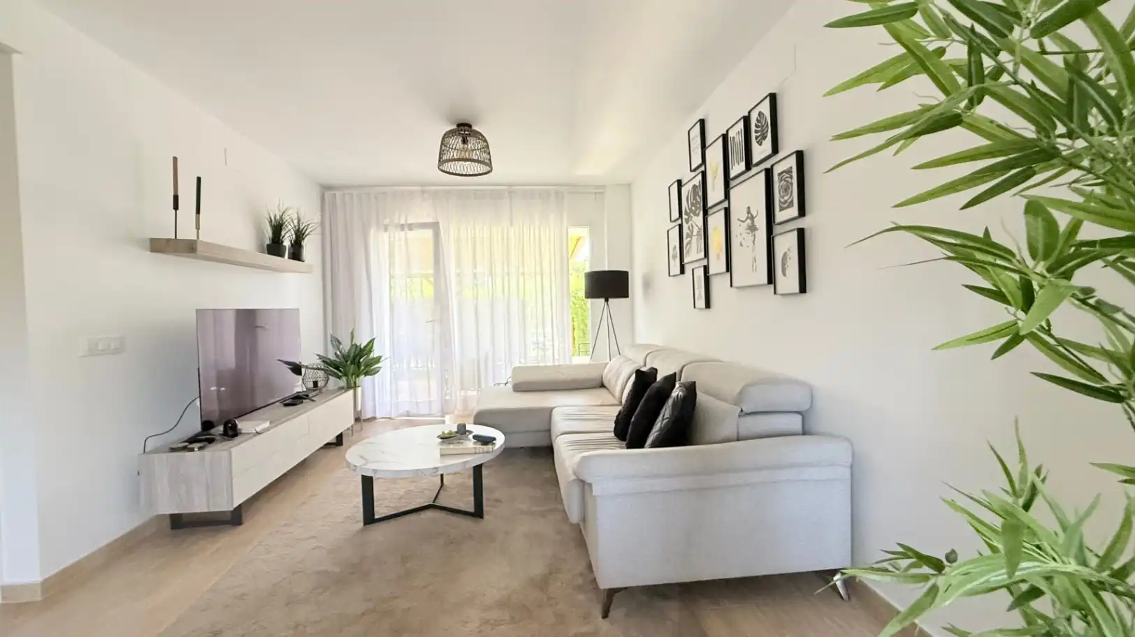 Sala d'estar de Casa adosada en venda en Montgó - Ermita