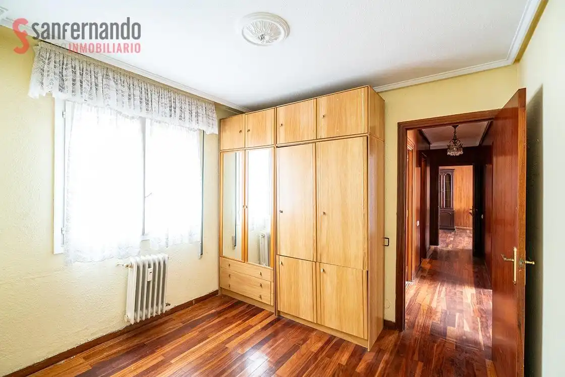 Bedroom of Flat for sale in Santander  with Heating