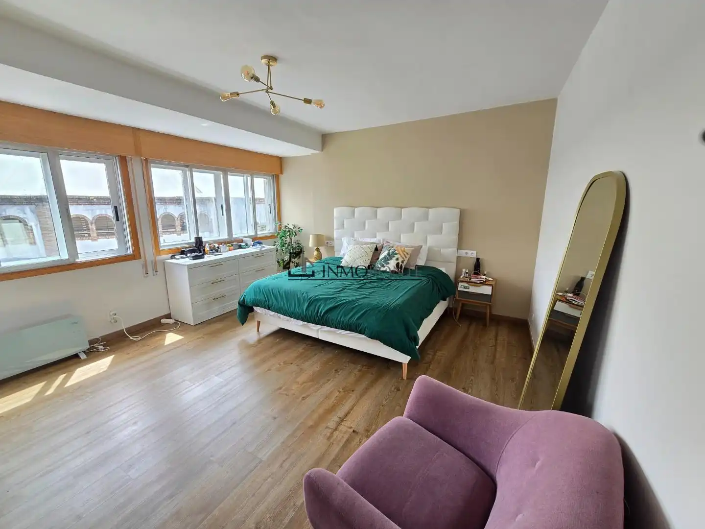 Bedroom of Flat for rent in Pontevedra Capital   with Heating, Terrace and Oven