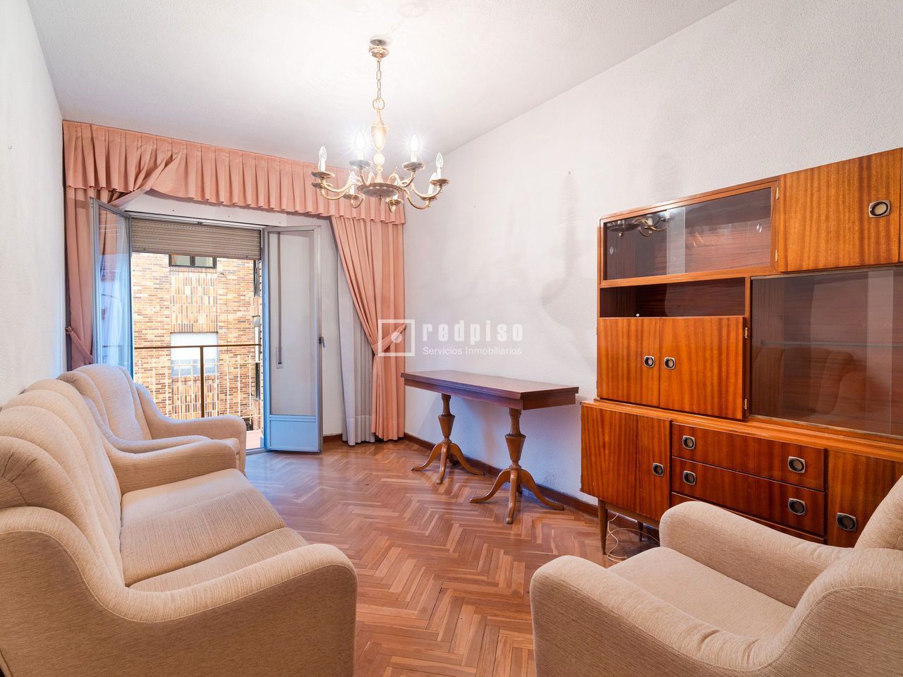 Living room of Flat for sale in  Madrid Capital  with Heating and Terrace