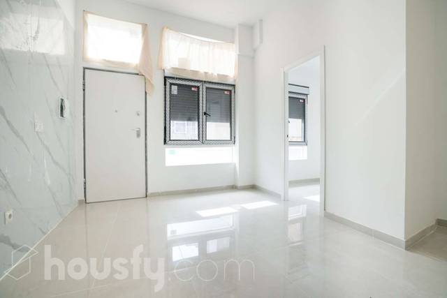 Planta baja en Venta en Calle Antonio Folgueras, . en Palomeras Bajas