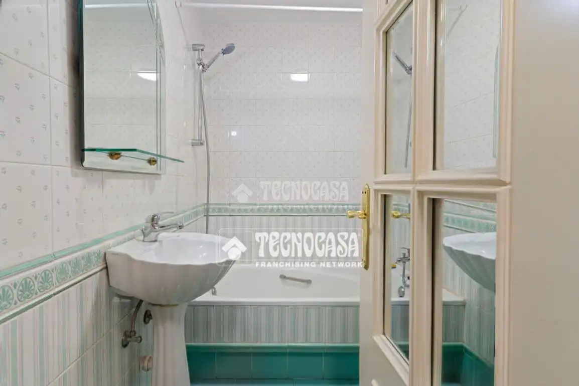 Baño de Piso en venta en Madrid con Calefacción