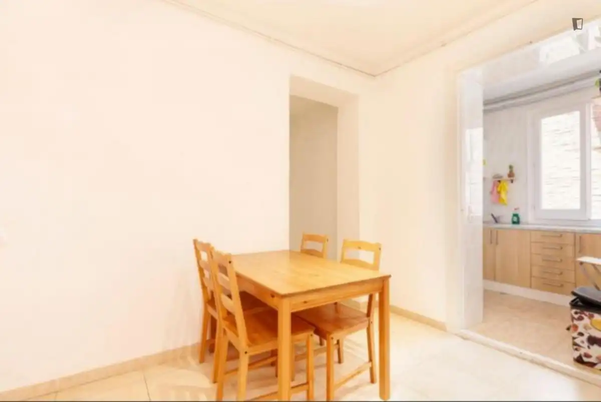 Habitació a Sants-Badal