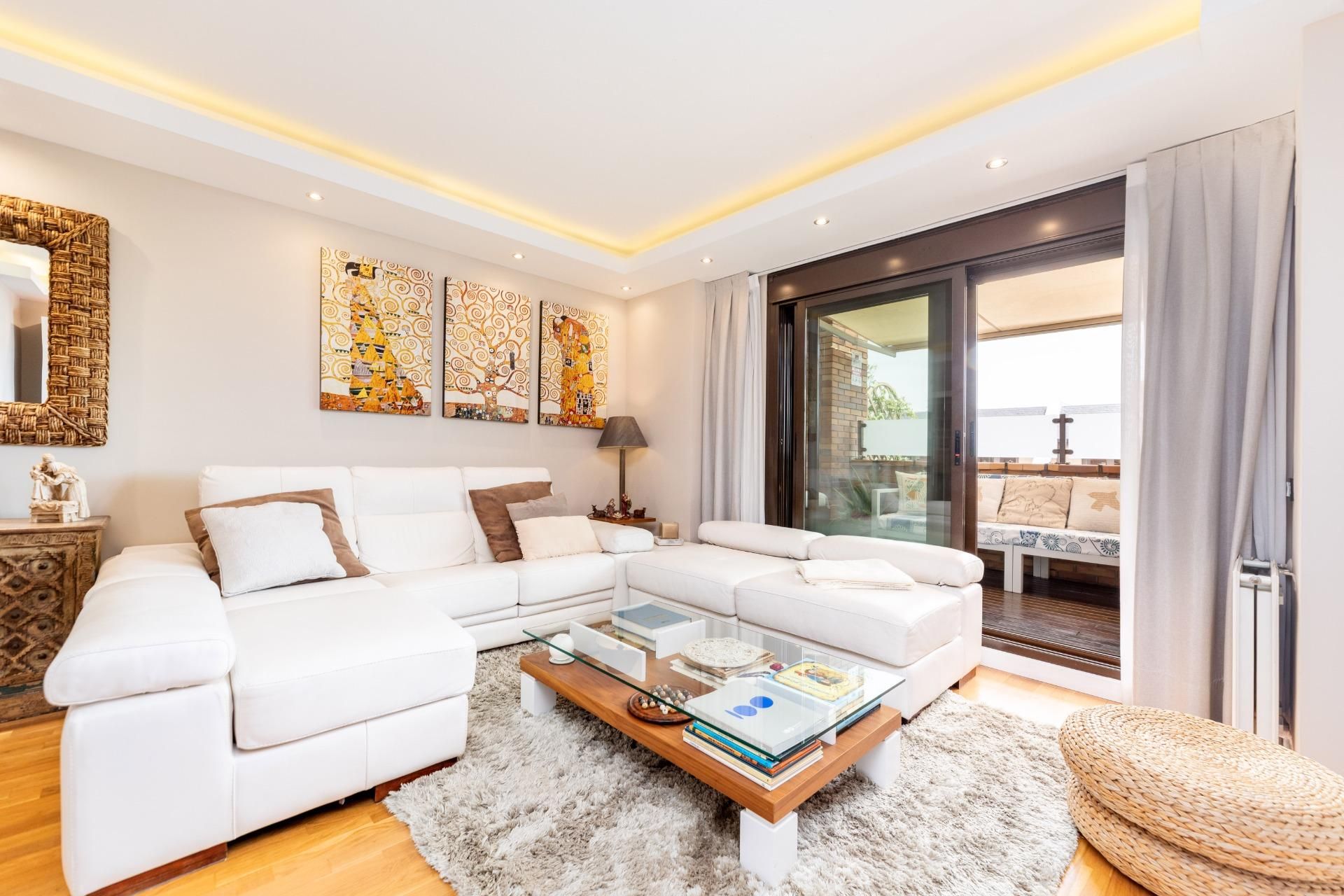 Living room of Attic for sale in Las Rozas de Madrid  with Air Conditioner, Heating and Alarm